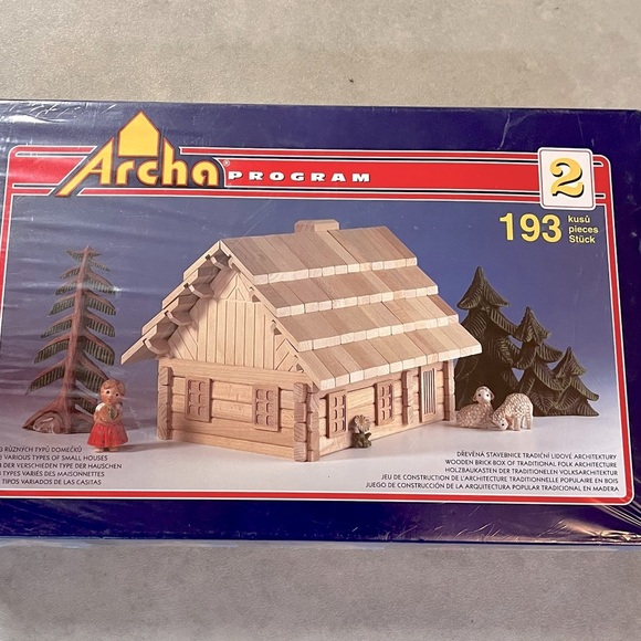 Archa Program Wooden House Building Set. 193 pieces. Makes 13 small houses. 5+ - Picture 2 of 16